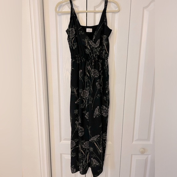 Aritzia Jumpsuit - Picture 1 of 3